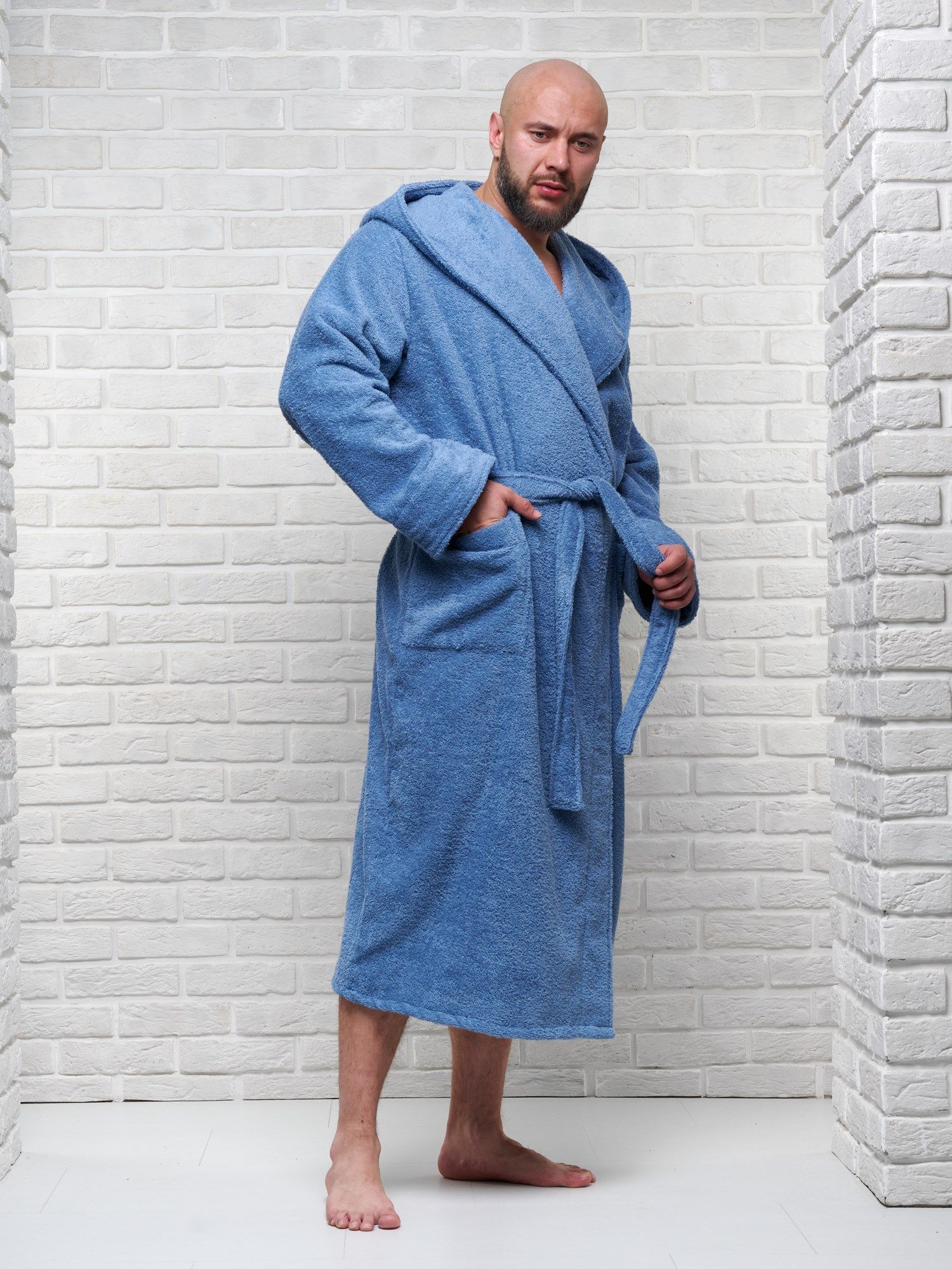 снимок Халат мужской махровый PandaHug с капюшоном, лазурный от магазина BIO-TEXTILES ОПТ