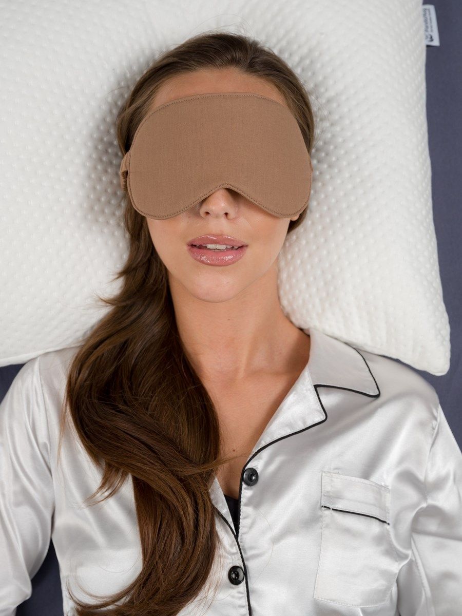 снимок Маска для лица PandaHug Blackout коричневая от магазина BIO-TEXTILES ОПТ