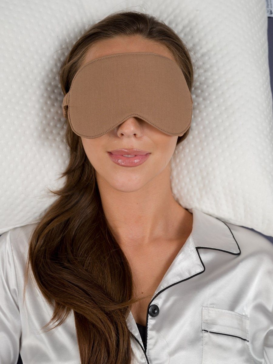 снимок Маска для лица PandaHug Blackout коричневая от магазина BIO-TEXTILES ОПТ