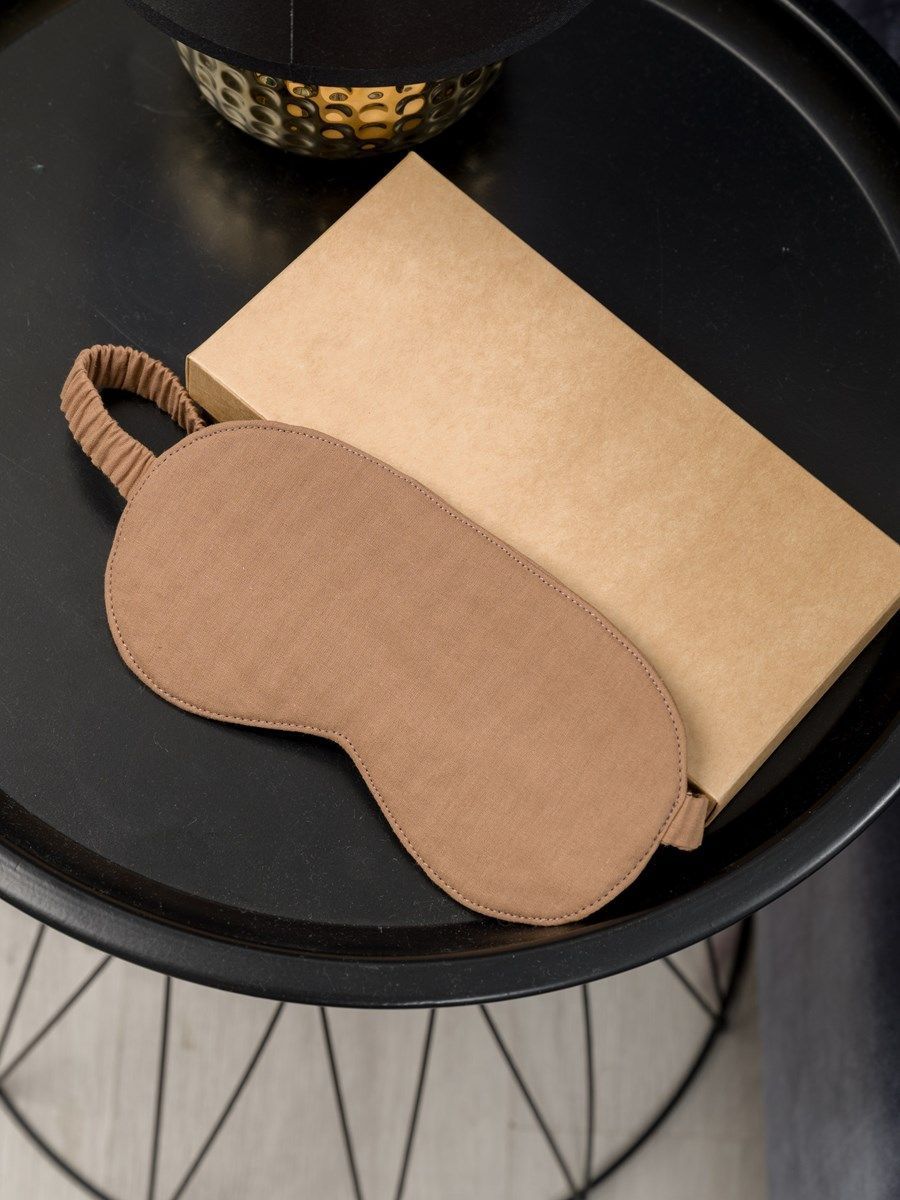 снимок Маска для лица PandaHug Blackout коричневая от магазина BIO-TEXTILES ОПТ