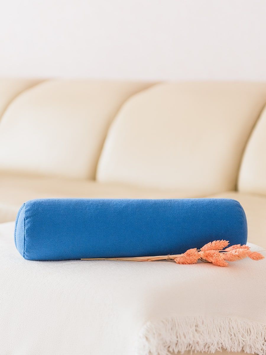 снимок Подушка «Валик» с лузгой гречихи, рогожка от магазина BIO-TEXTILES ОПТ