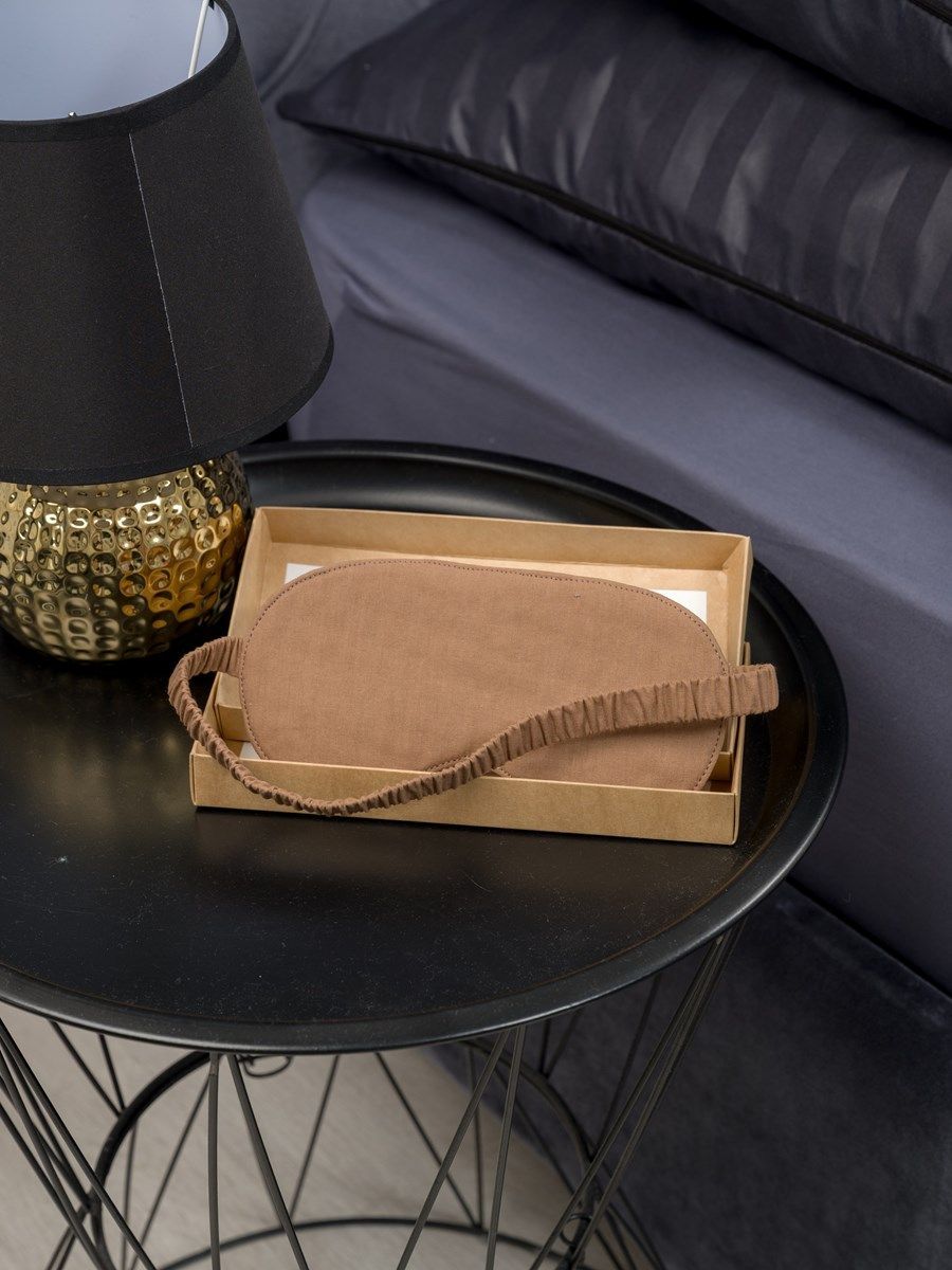 снимок Маска для лица PandaHug Blackout коричневая от магазина BIO-TEXTILES ОПТ